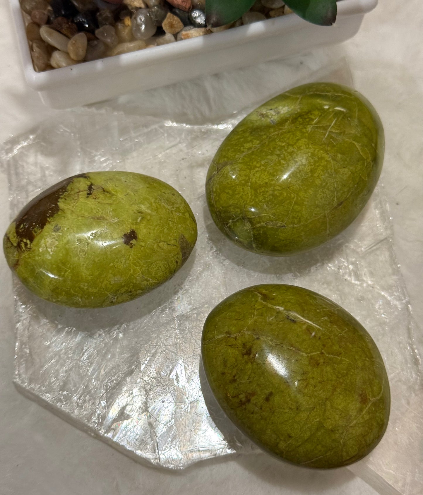 Green Serpentine Palm Stones