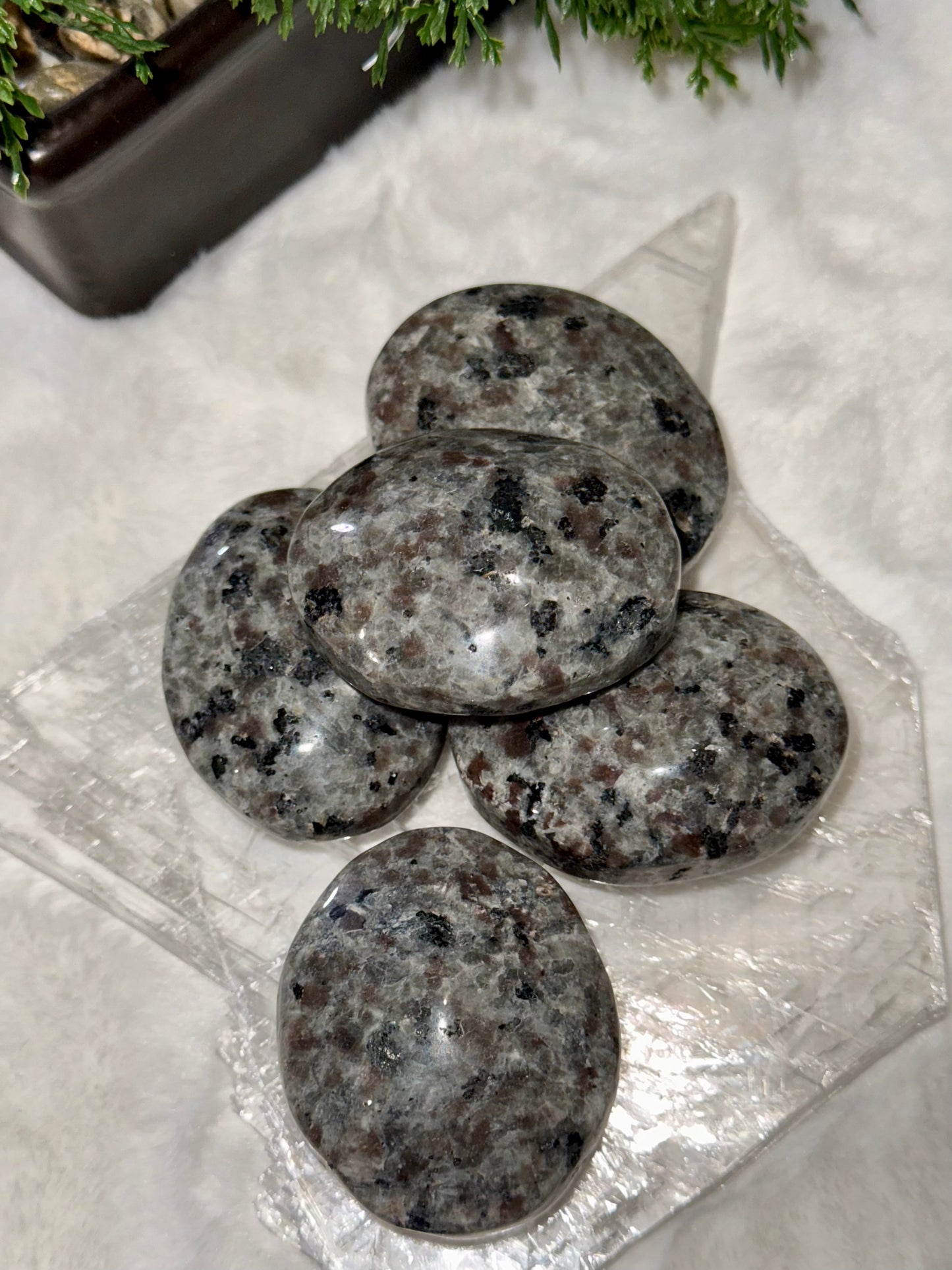 Yooperlite Palm Stones